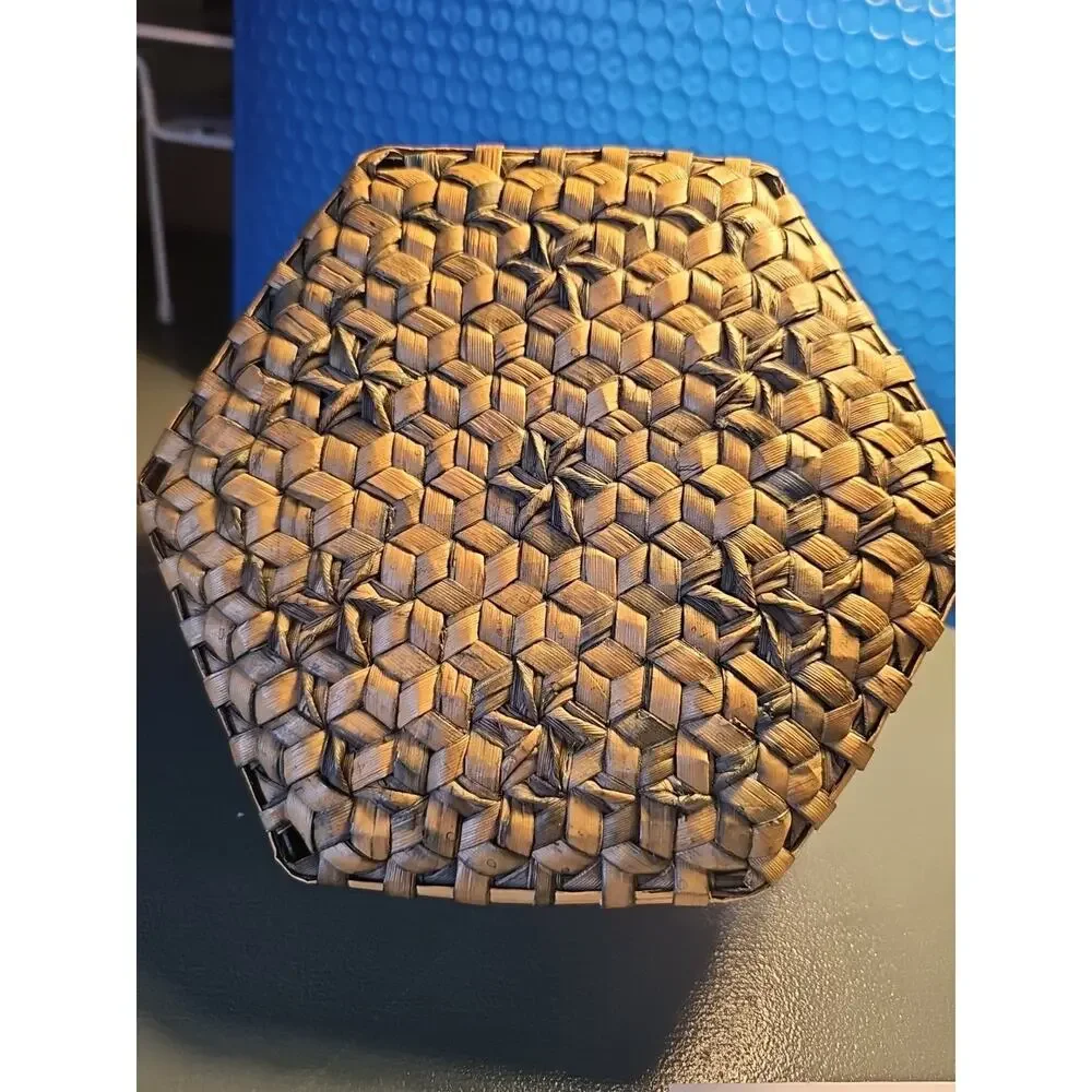Vintage Woven Grass‎ Basket With Cover. Farmhouse, Sewing.
